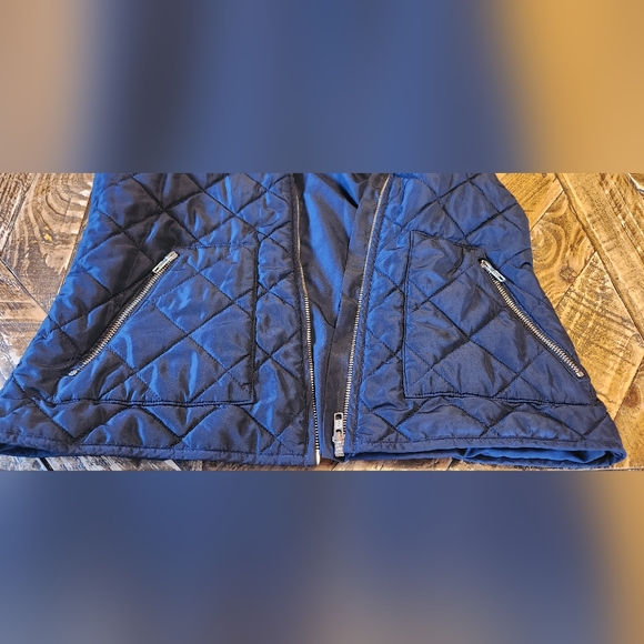 Loft Navy Blue Puffer Vest with Pockets Size Small - Picture 8 of 9